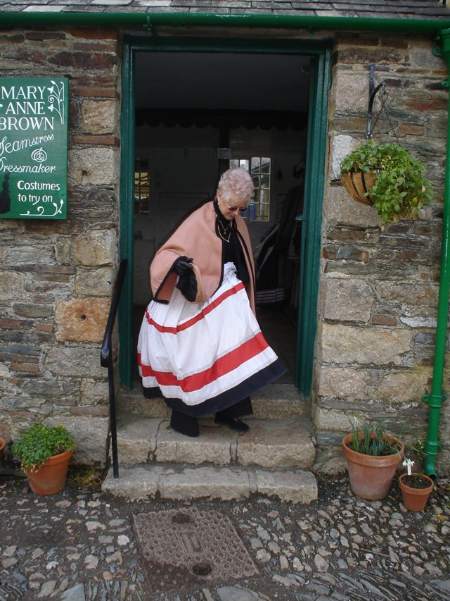 Watch out for the drain, Mrs.Marsh!